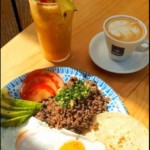 Breakfast at Restaurant El Carmen. Restaurant El Carmen in Santa Teresa Beach